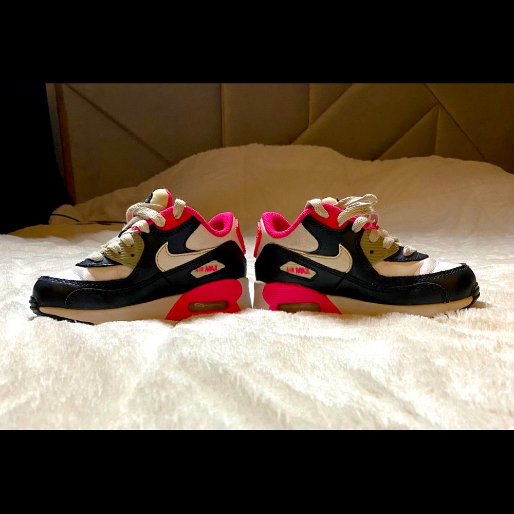 Nike Air Max Little Girls Sneakers